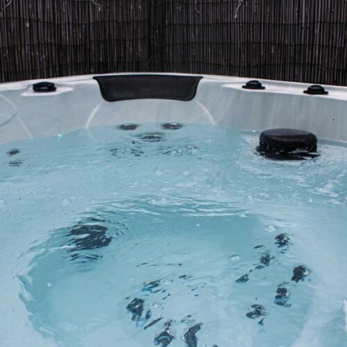 Craigewan Cottage - Hot Tub